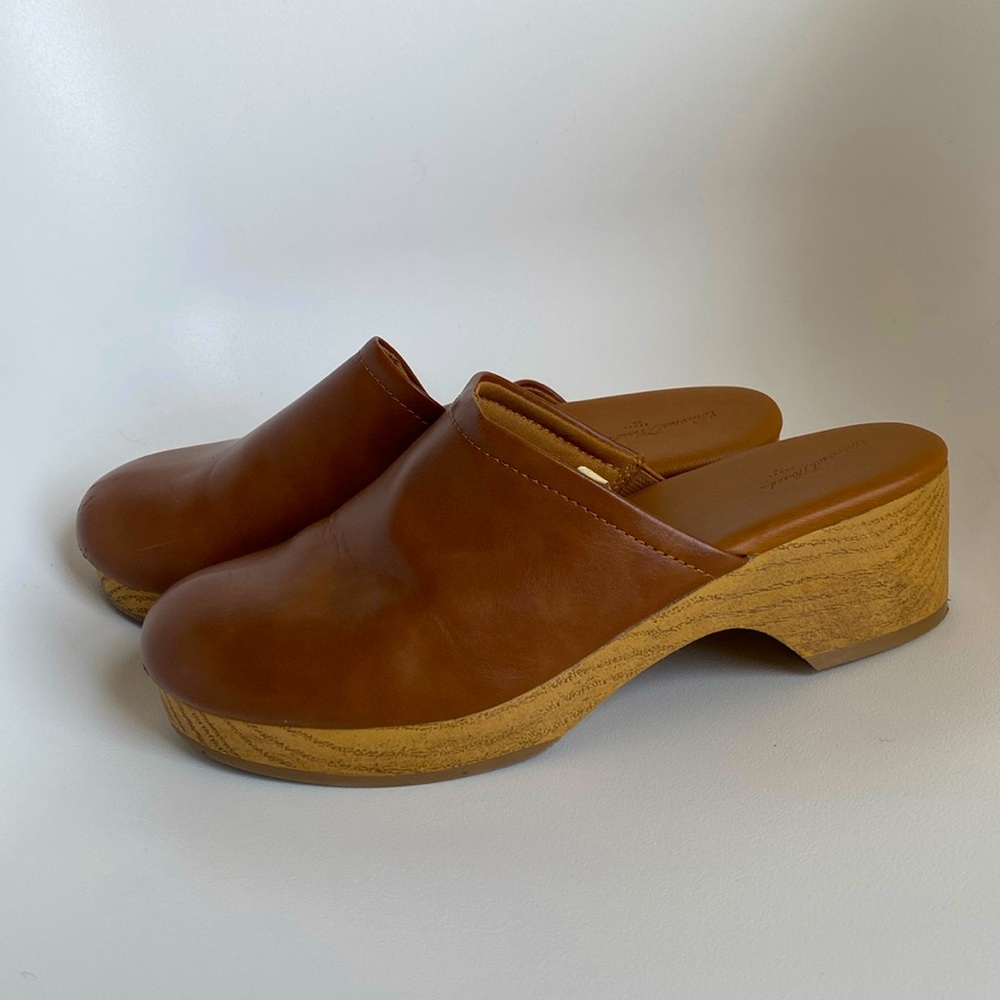 Clogs